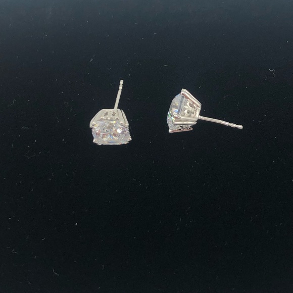 14k 1ct Cushion Cut Earrings - Picture 6 of 11